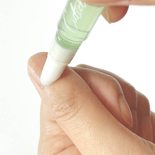 《衝撃》【セリア】で「買えるなんて信じられない！」買いそびれた方に朗報！『超便利ネイルケアグッズ』