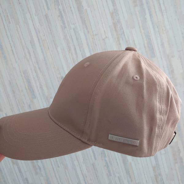 ありそうでなかった「絶妙カラー」に惚れた！【しまむら】お値段以上の4機能！？大人可愛い”キャップ”