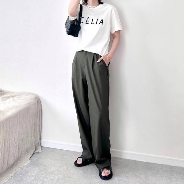 まさかの「4色買い」！買う価値ある！！【ユニクロ】「シルエットが好き」“タックワイドボトムス”紹介