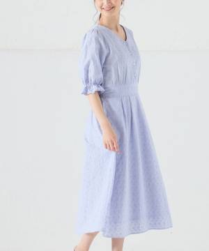 暑い日は1枚で着たい♡ 【ハニーズ】ストレスフリーな「甘めワンピ」って？