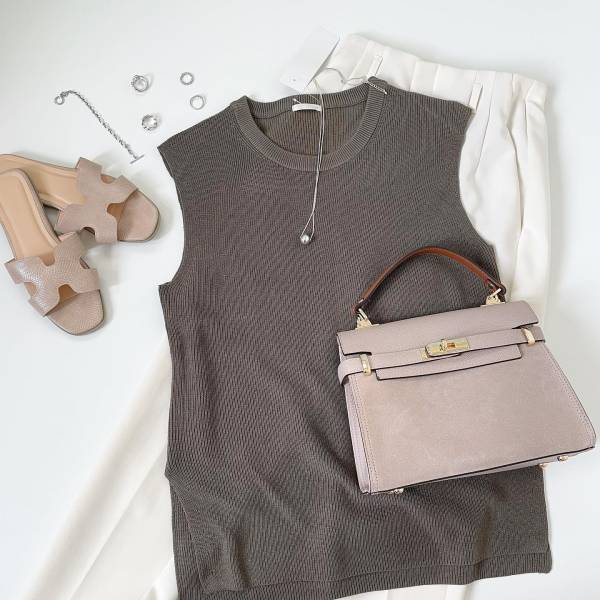 「万能トップス」発見ッ！！【GU】この夏一着は欲しい♡「サマーセーター」