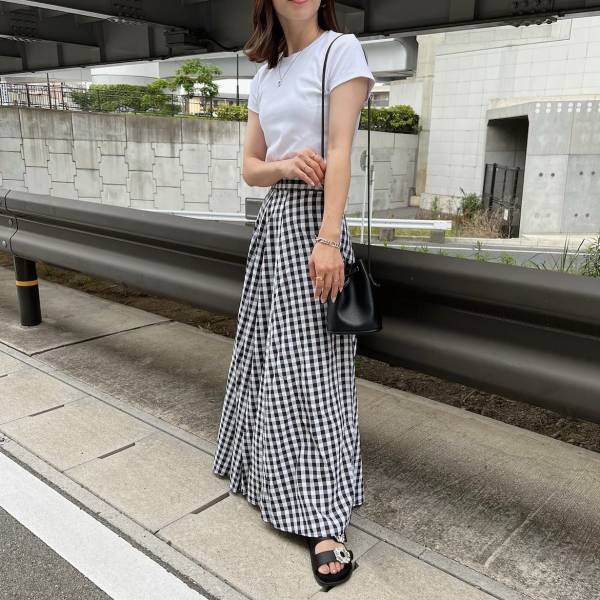 《衝撃のワンコイン！》 【ユニクロ】値下げでさらに品薄！？「ミニT」は早い者勝ち！