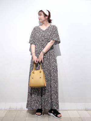 ＜買い時キターーッ！！＞ 【グローバルワーク】今買ってたくさん使える！「さらさらワンピ＆シャツ」