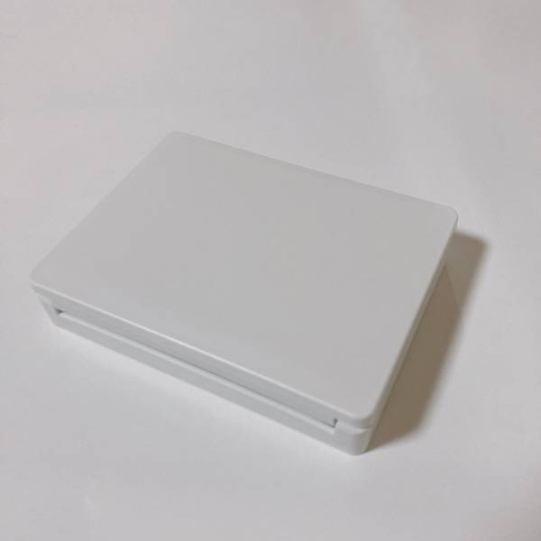 「シンプルだけど超便利！」の声！【セリア】本当に110円でいいの！？《仕切れる小物ケース》がスゴい…！