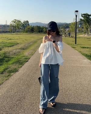 可愛いが止まらない！！この夏は【オフショルトップス】でモテ度UPしよ♡
