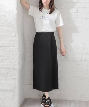 えっ！まさかの1,000円以下！？【ハニーズ】何枚あってもいい♡「ロゴTシャツ」