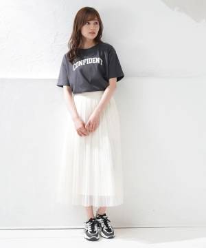えっ！まさかの1,000円以下！？【ハニーズ】何枚あってもいい♡「ロゴTシャツ」