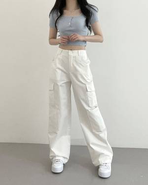 今季、キテる！【クロップド丈トップス】を使った夏コーデって？