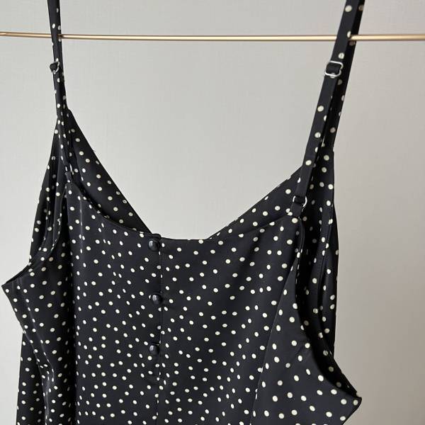 【GU】で「高見え」できちゃう！！「着回し力」高すぎ…！『ドットワンピ』超「完璧」です！