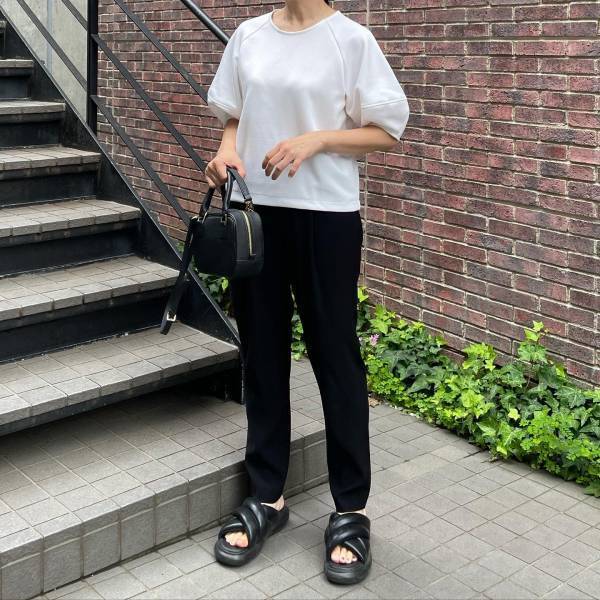 これは「イロチ買い」推奨です！【GU】やっぱバズるだけあるわ♡「ランタン袖トップス」