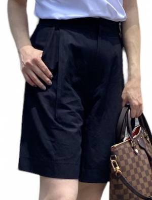 ＜夏に大活躍＞「脚長効果」スッゴー！！【ZARA】「トレンド感」たっぷり“ハーフボトムス”紹介