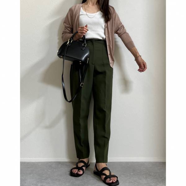 ＜着回し抜群すぎるよ…！＞【ユニクロ】多色買いが正解！とにかく使える《優秀アイテム》を紹介