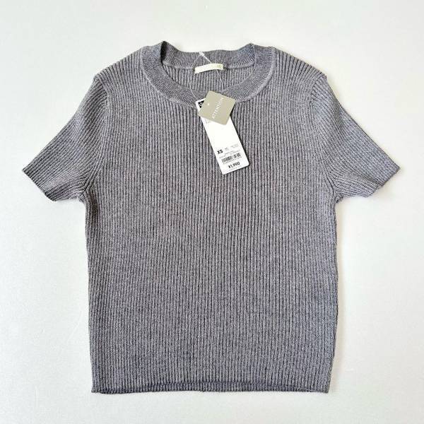 「一目惚れ」して「即ポチ」♡【GU】「迷わずイロチ買い」した”ラメトップス”まとめ