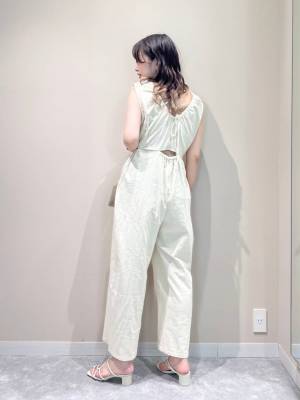 後ろ姿まで可愛い♡♡【ローリーズファーム】トップス、ワンピetc.「おしゃれアイテム」