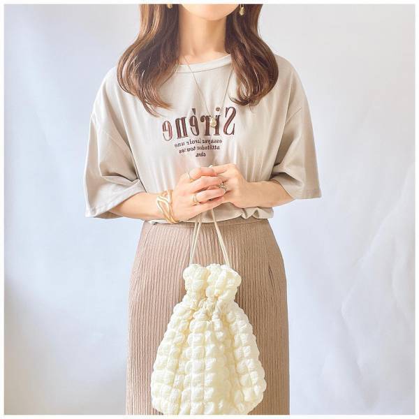 とっても「お気に入り」！！【しまむら】「高見え」すぎる”刺繍ロゴＴ”2選