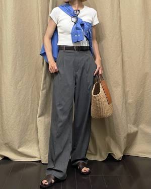 こりゃ頼れる…！着回しの幅スゴッ！【ユニクロ】夏の救世主！『コットンシャツ』はロングシーズン使えちゃう