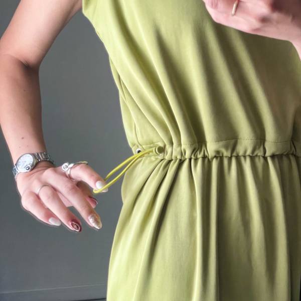 コレは「神がかっている」！！【しまむら】「ウエスト細見え」も！可愛すぎる『優秀ワンピース』