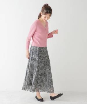 こりゃ、モテちゃうな♡【ハニーズ】シンプルコーデがあか抜ける！「柄スカート」