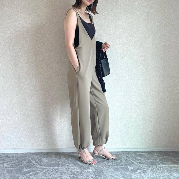 《見つけたら即ゲットして！》【GU】完売続出！？ 噂の「大バズりサロペ」知ってる？