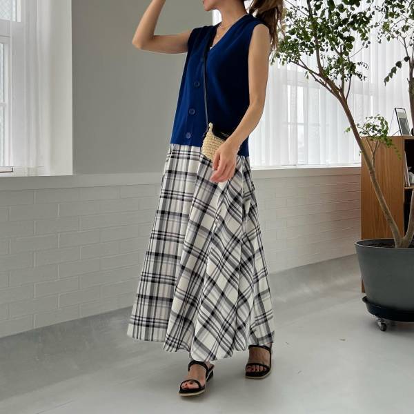 とにかく可愛いッ♡♡ 【ROPÉ PICNIC】オンオフOK◎「主役級チェックスカート」