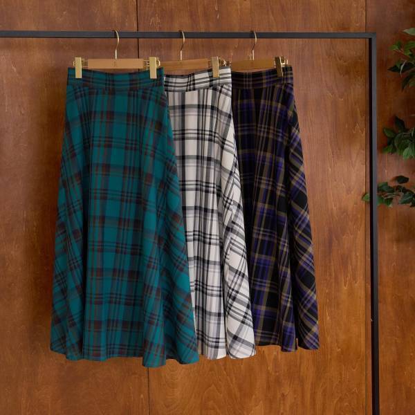 とにかく可愛いッ♡♡ 【ROPÉ PICNIC】オンオフOK◎「主役級チェックスカート」