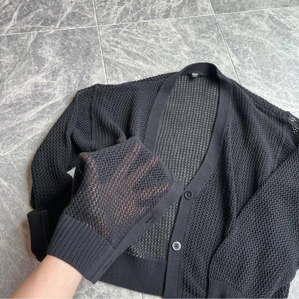 「暑くても二の腕隠せる」♡【ユニクロ】買って損ナシ！ 夏の万能「メッシュカーデ」