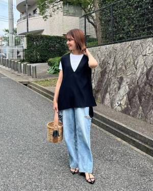 持ってない人、GETして！【ユニクロ】着回し無限じゃん♡「白Tコーデ」