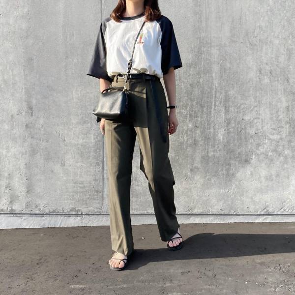 「靴擦れとは無縁」って！！【ユニクロ】隠れ名品かも♡ シンプル可愛い「夏サンダル」