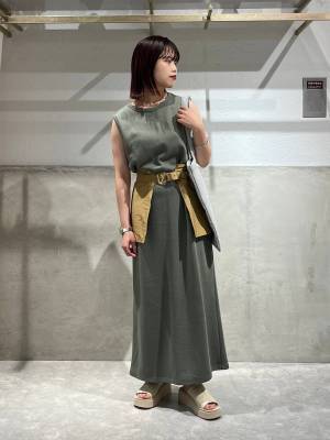 シルエット美人♡【ローリーズファーム】1枚でさらっと着られる！「ノースリワンピ」