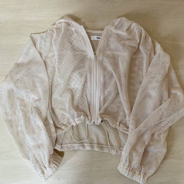 コレ、何でも「相性抜群」！！『人気はまだまだ継続中』【WEGO】“メッシュパーカー”着回しコーデ集