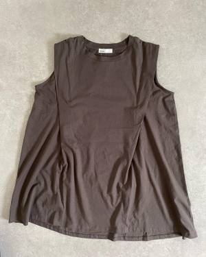 【しまむら】「かなり華奢見え」で「価格もプチプラ」は最高すぎ！“サロペ＆トップス”がめちゃ「万能」！