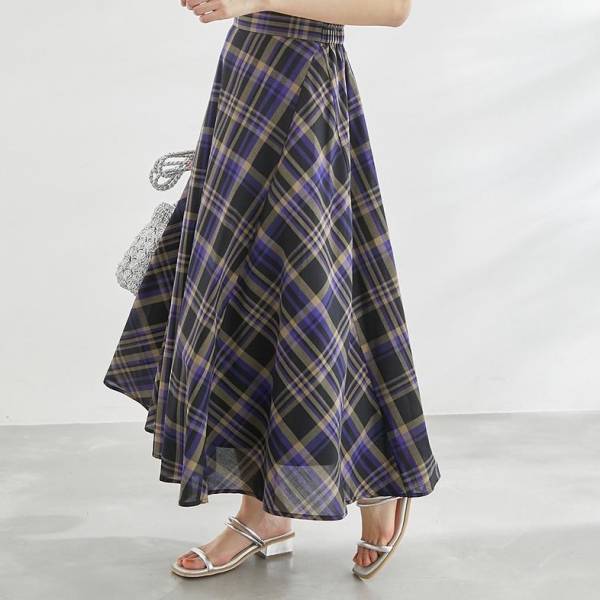 カジュアルコーデも華やぐ♡ 【ROPÉ PICNIC】コーデに追加したい「柄スカート」