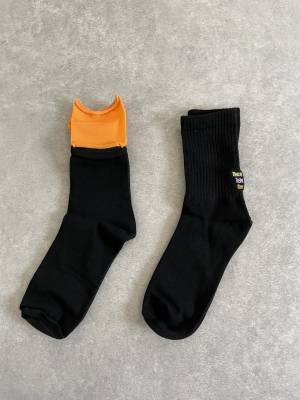 「くしゅっと」感がほんっと可愛い…♡【しまむら】めちゃ「映えます」！！“靴下＆バッグ”をコーデにプラス！