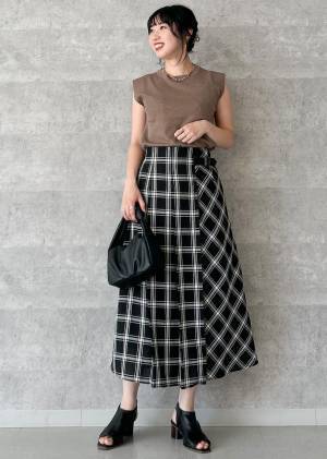 こんなのズルいよ♡【ROPÉ PICNIC】秋まで大活躍の予感！「チェックスカート」