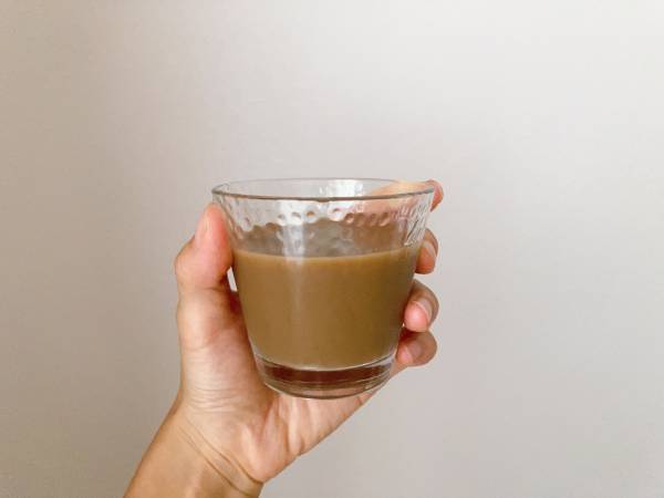 「ほっと一息」つくのに「相性ばっちり◎」【ファミリーマート】”アーモンドミルクラテ”は「おいしいです♡」