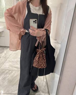 ＜大人気すぎ＞「選べず2色買い」「本当かわいいなぁ」【しまむら】“コラボサロペット”が「魅力満載」！