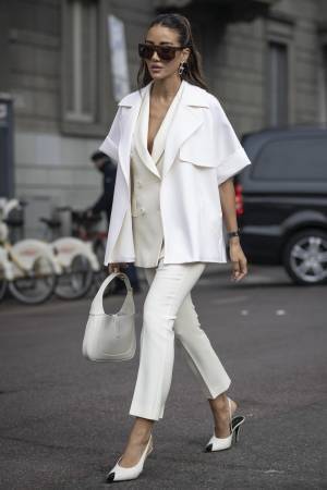 涼しげ「オールホワイト」で華やかオーラを！ 真夏に似合う着こなし５選【ストリートスナップ】