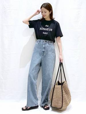 シンプルって最強だわ♡【グローバルワーク】着回し力えっっぐ！「万能黒ロゴT」