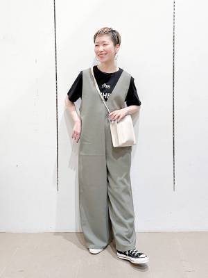 シンプルって最強だわ♡【グローバルワーク】着回し力えっっぐ！「万能黒ロゴT」