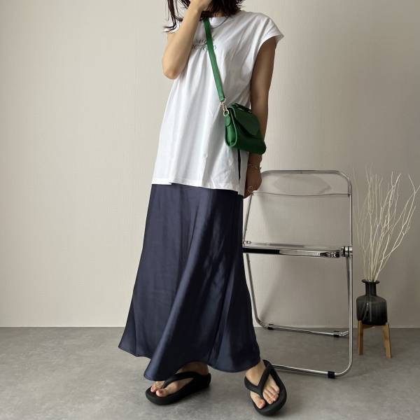 ＜SNSで高見えだと話題＞【GU】「楽に穿ける」のに「簡単にキマる」”話題のスカート”を買ってみた