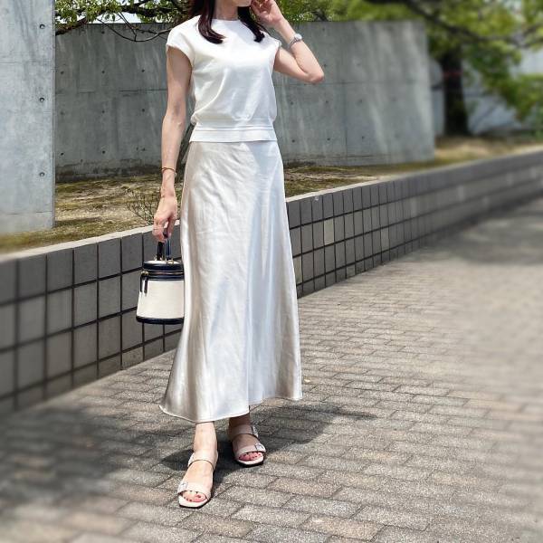 「ずっと欲しかった！！」【GU】オシャレさんも大歓喜♡「褒められスカート」