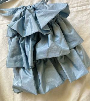 《水色》が「乙女心をくすぐる」可愛さ♡♡【しまむら】「優秀」すぎる”巾着ポーチ”