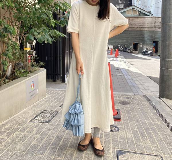 《水色》が「乙女心をくすぐる」可愛さ♡♡【しまむら】「優秀」すぎる”巾着ポーチ”