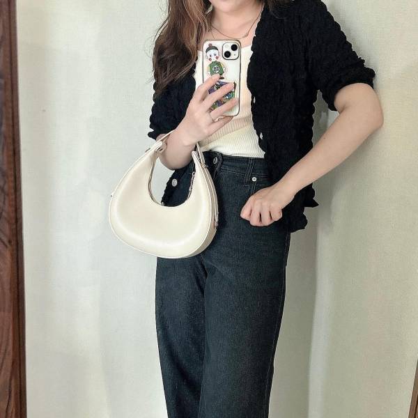 「とりあえず一本履いて即決」からの「お取り寄せ」！【しまむら】何に合わせても「優勝」な“神デニム”特集