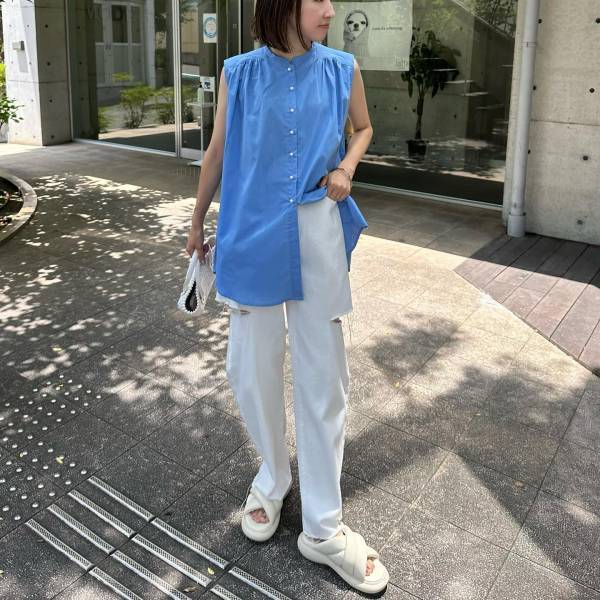 夏に着たい！涼しげな印象をプラスする【ブルーシャツ】