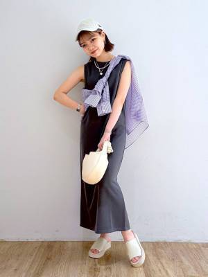 今すぐ【ローリーズファーム】走りたいッ！！ 大人シンプルで使いやすい◎「ノースリワンピ」