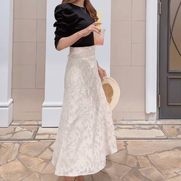 「このお値段でいいの！？」【GU】色気ムンムン♡ SNSで話題の「激かわスカート」