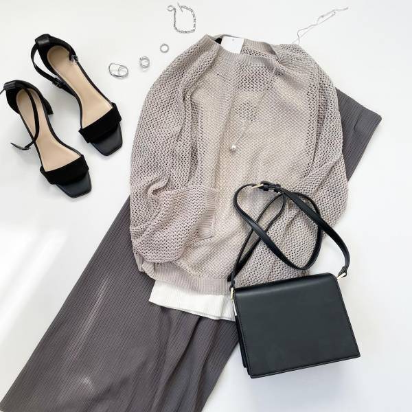 やっぱ「グレー」使えるわ。【ユニクロ】コスパ最強！ 夏に重宝する「グレーアイテム」