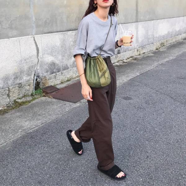 1枚持ってるといいことあり♪【ユニクロ】着回し抜群！「オーバーTシャツ」