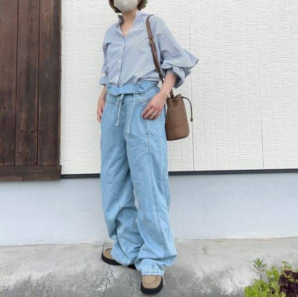 「天使なん？」「めっちゃ便利」！！【GU】「出た瞬間」に買った”ラッフルブラウス”